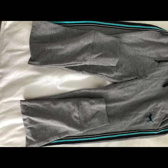 Grey Victoria’s Secret Sweatpants/Leggings - Picture 4 of 5